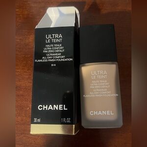 CHANEL Ultra Le Teint Foundation - B10. NWT